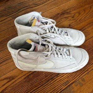 Nike By You ID Blazer Mid ‘77 Suede Gray/ White DO7432-900 sz M 10